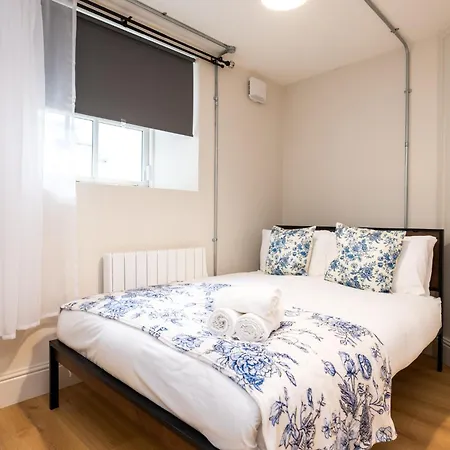 Apartman Modern - 20 Min Walk To Ha Penny Bridge *